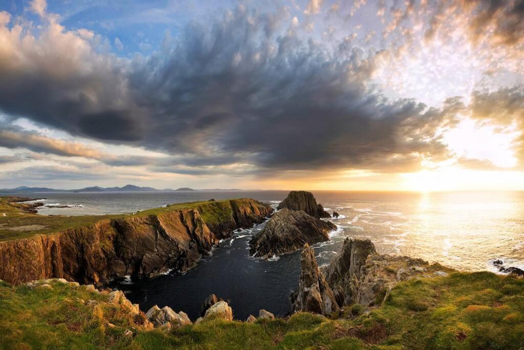 The Cosy Farm Cottage, Donegal Inver エクステリア 写真