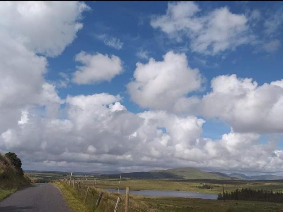 The Cosy Farm Cottage, Donegal Inver エクステリア 写真